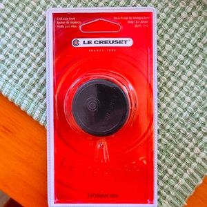 Small phenolic Le Creuset knob